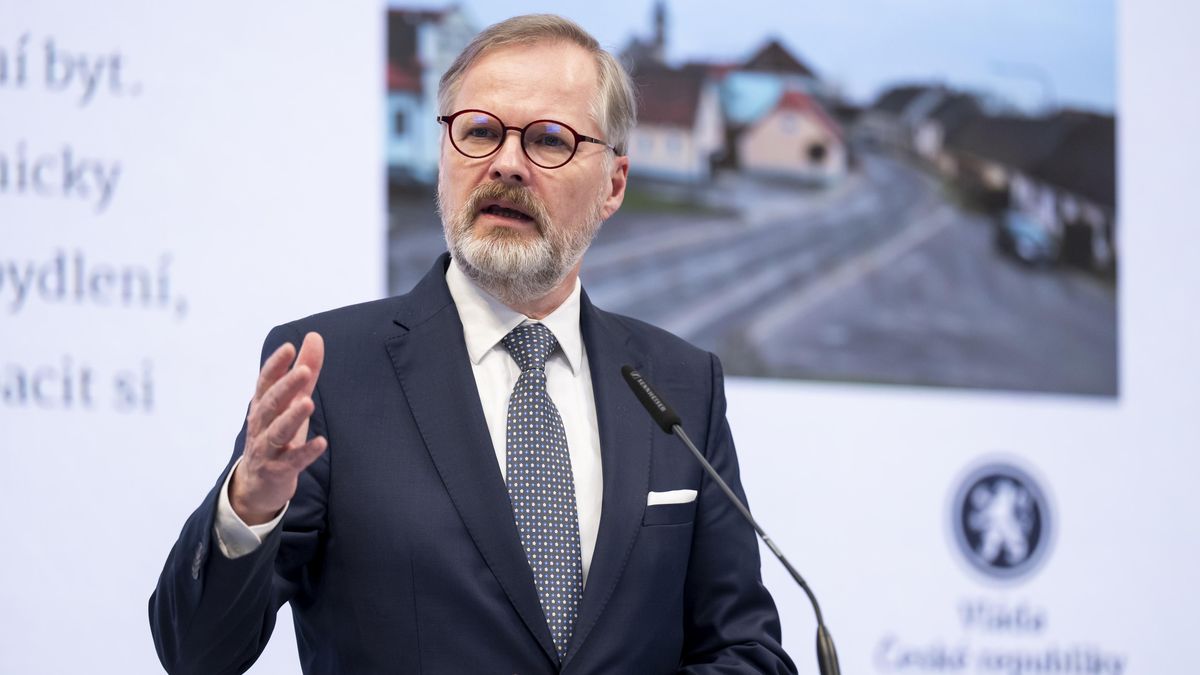 Fialova vláda podává demisi